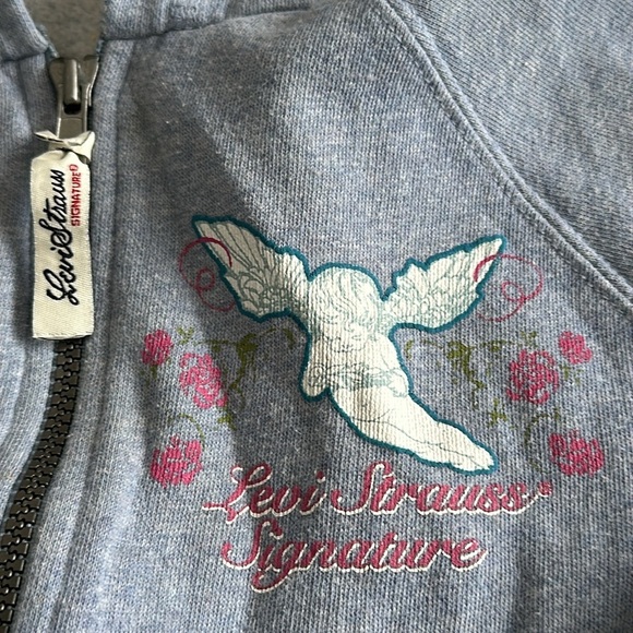 7/8 Levi Strauss, zip up hoodie and Levi’s capris size 8 Size - Picture 11 of 12